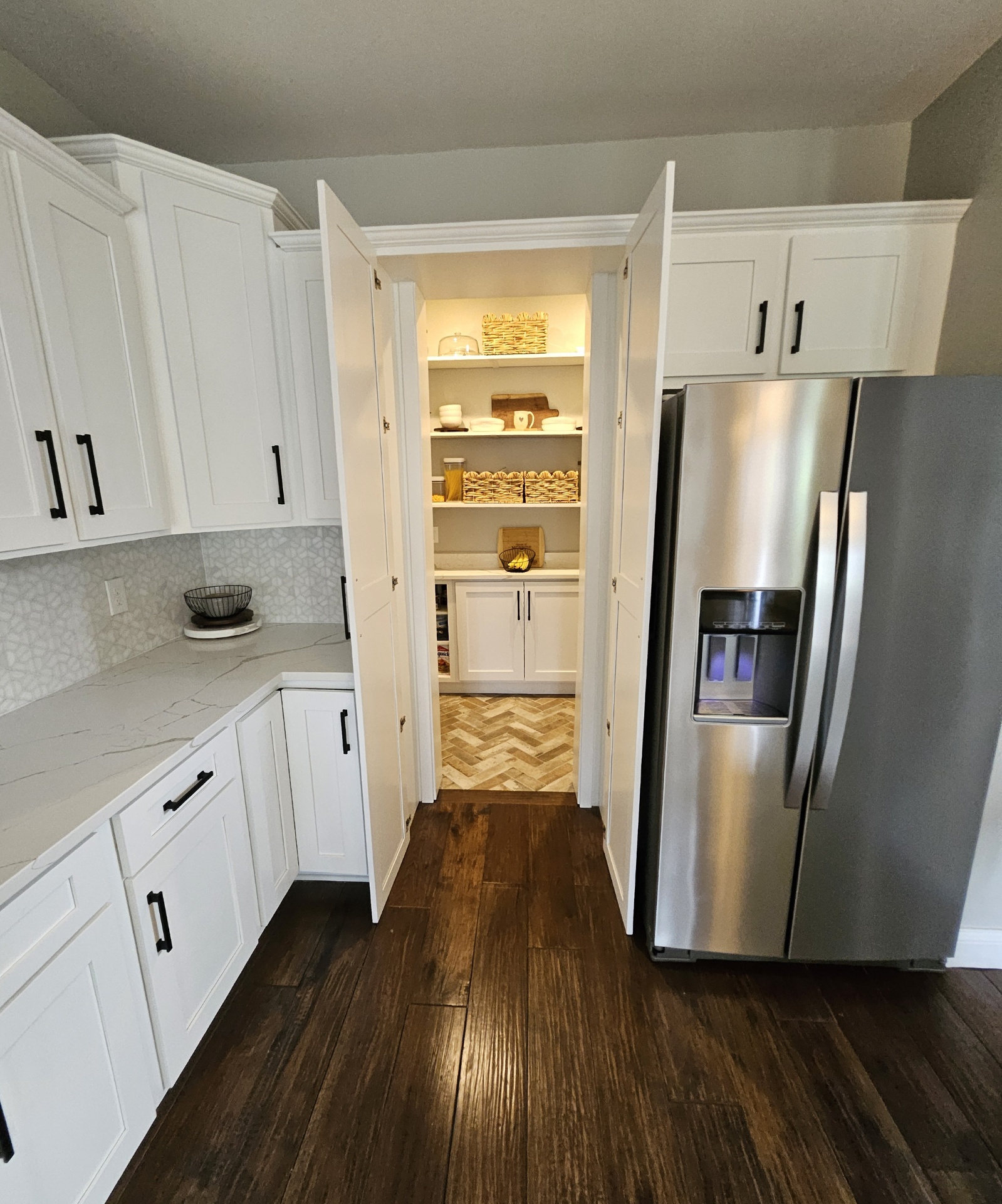 Transitional Kitchen Kitchen Remodel by D&M Fine Finishes project photo 3